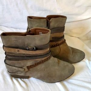 Pop Heidi Buckle Strap Ankle Booties 7.5